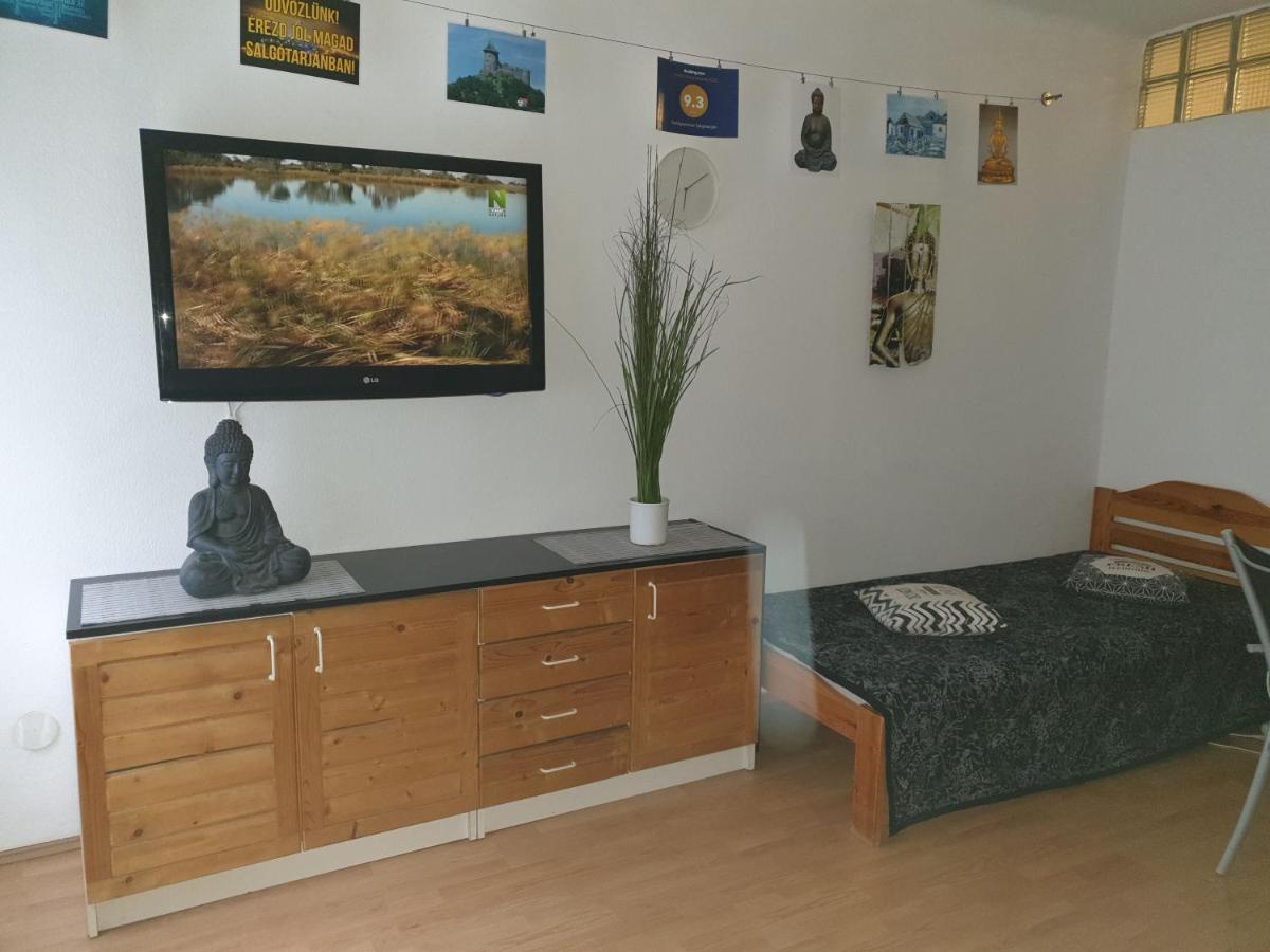 Goldapartman Salgótarján Exteriér fotografie