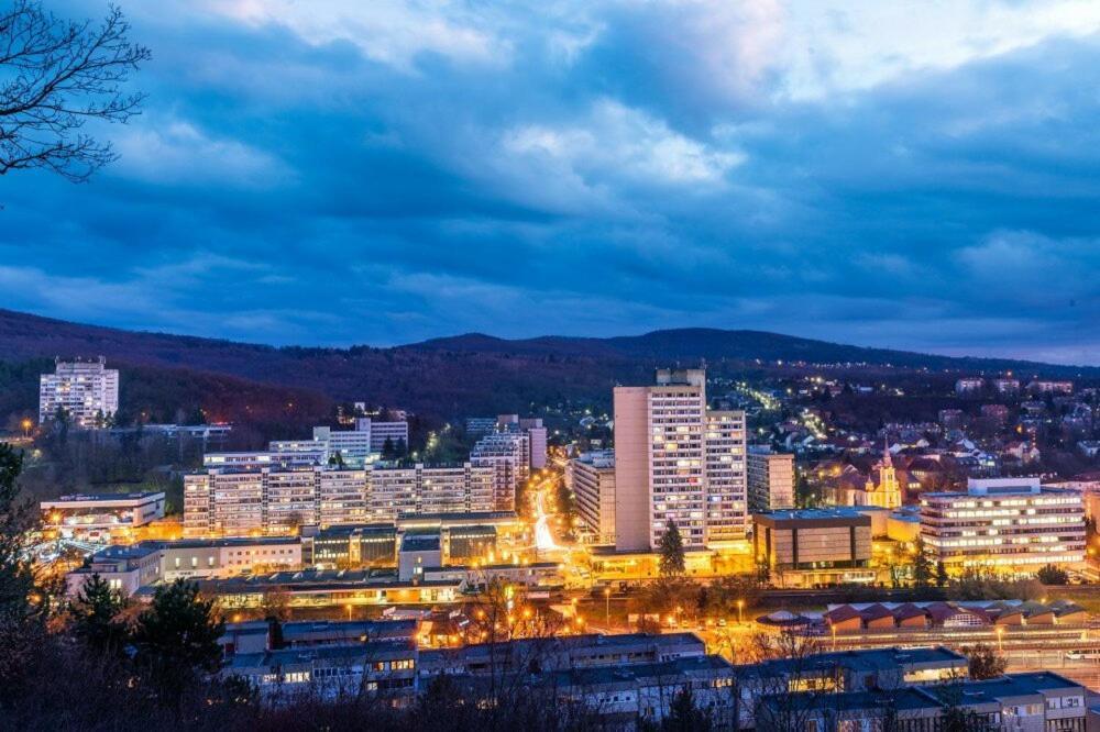 Goldapartman Salgótarján Exteriér fotografie