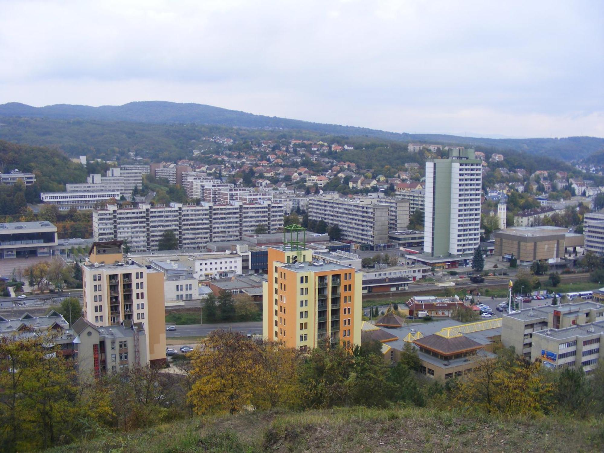 Goldapartman Salgótarján Exteriér fotografie